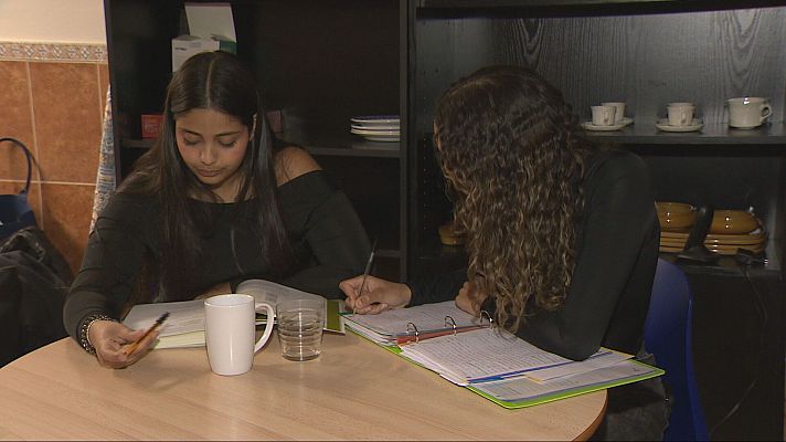 Telediario 2 - La realidad de los jóvenes extutelados: menos de la mitad acceden a pisos de emancipación