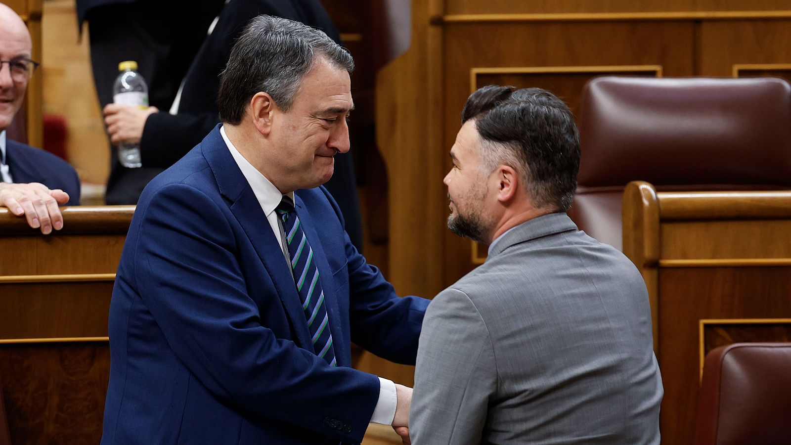 Rufián alaba a Aitor Esteban, que se despide del Congreso - Diario 24 | Ver