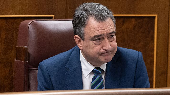Diario 24 - Aitor Esteban se despide emocionado del Congreso con un mensaje a los jóvenes: "No den la espalda a la política"
