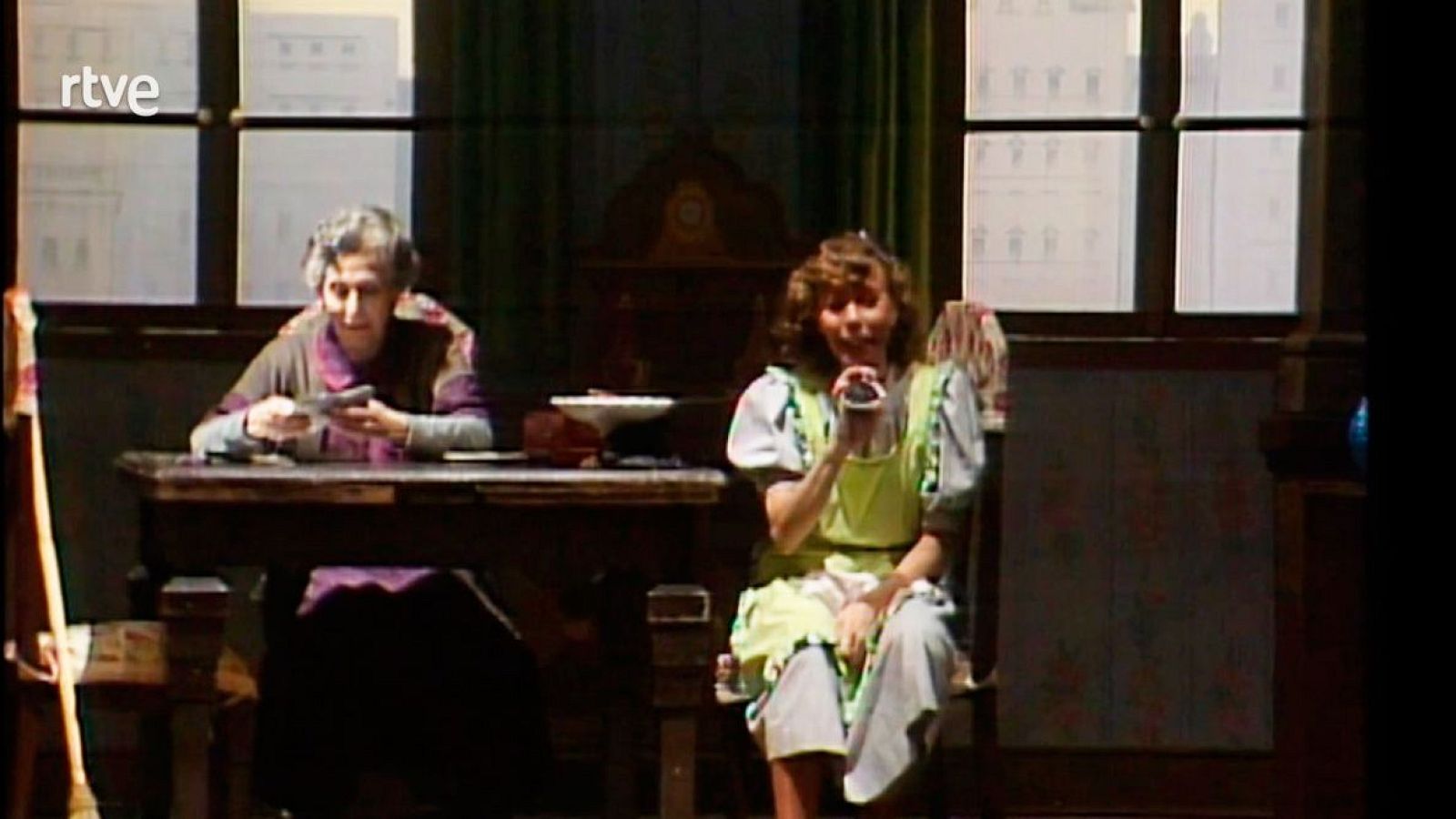 Gründ, Sirera, Schlocker, Bosso, Honorio García i Els Comediants - Congrés Internacional de Teatre a Catalunya 1985 | Veure