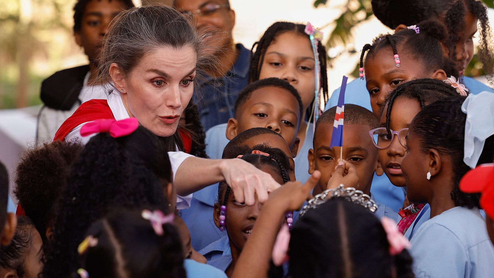 La reina Letizia continúa su estancia en Cabo Verde - La tarde en 24h | Ver