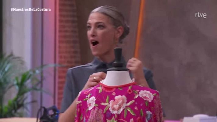 Gente y tendencias - Raquel Sánchez Silva desfila con un Caprile