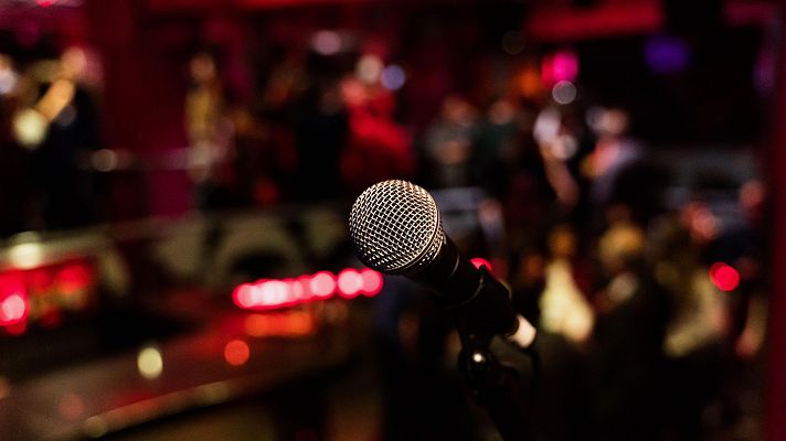 Telediario 1 - Las redes sociales han contribuido al éxito de los monólogos de humor en directo