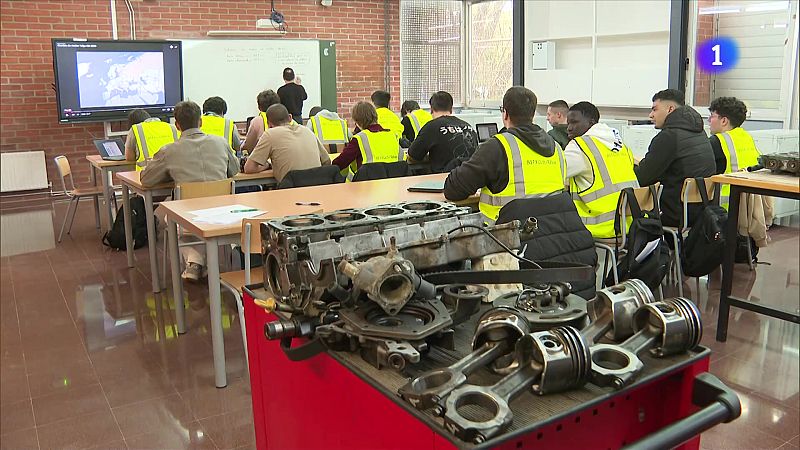 Falten professionals de manteniment ferroviari - L'Informatiu | Veure