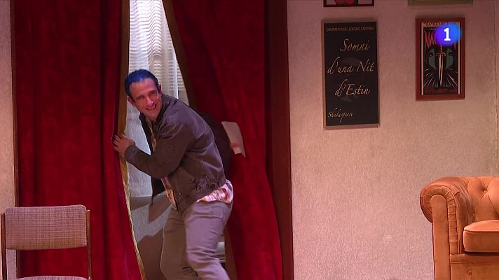 L'Informatiu - Guillem Clua explora el poder transformador del teatre a "Mort d'un comediant"