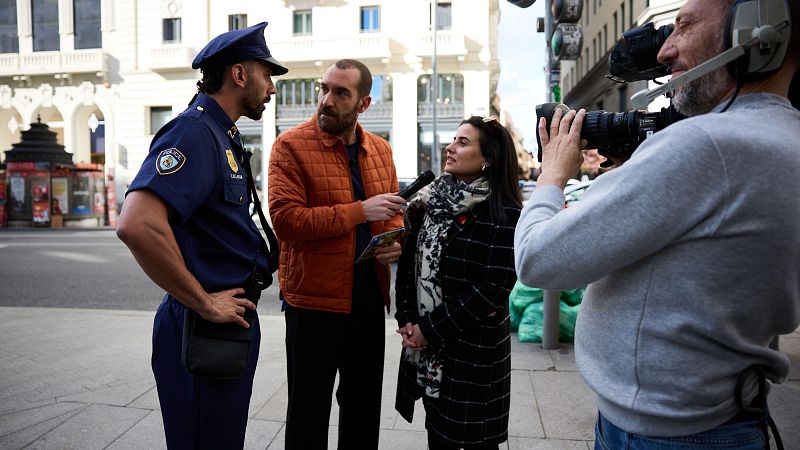 La Revuelta | Jorge Ponce te enseña a esquivar estafas 27/3/25 - La Revuelta | Ver
