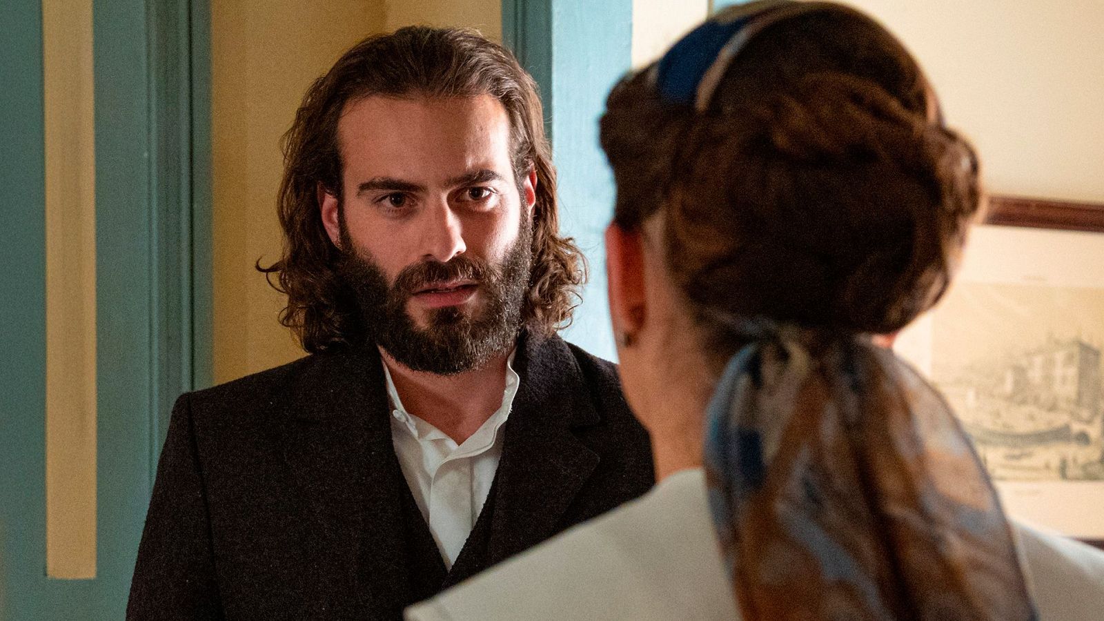 La Promesa - Adriano visita a Catalina en La Promesa