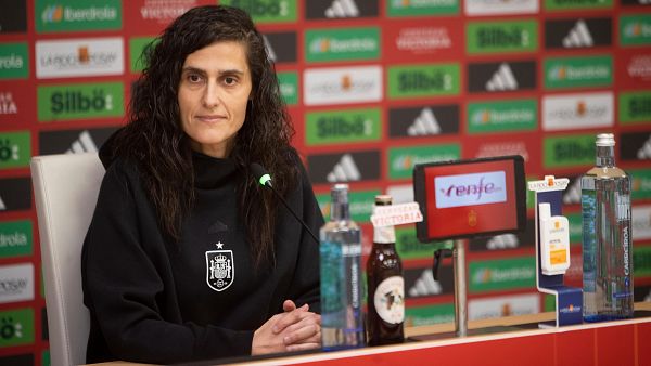 Montse Tom: "No hay ningn motivo extradeportivo para no llamar a Jenni Hermoso"