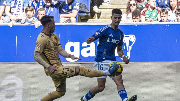 Resúmenes de LaLiga - Real Oviedo - Málaga CF: resumen del partido de la 33ª jornada de Liga | Segunda