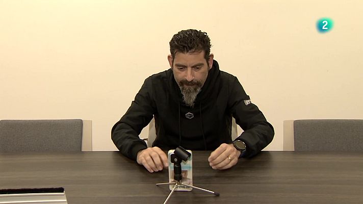 En lengua de signos - Renfe atiende al viajero sordo en lengua de signos