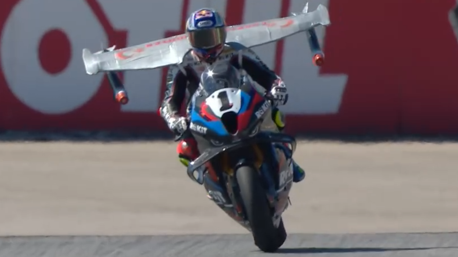 Superbike | Razgatioglü logra una ajustada victoria ante Bulega - Mundial de Superbike | Ver