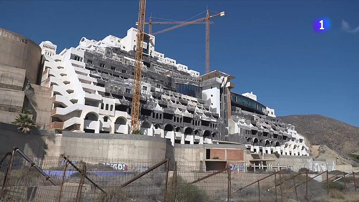 Telediario Fin de Semana - Los otros algarrobicos