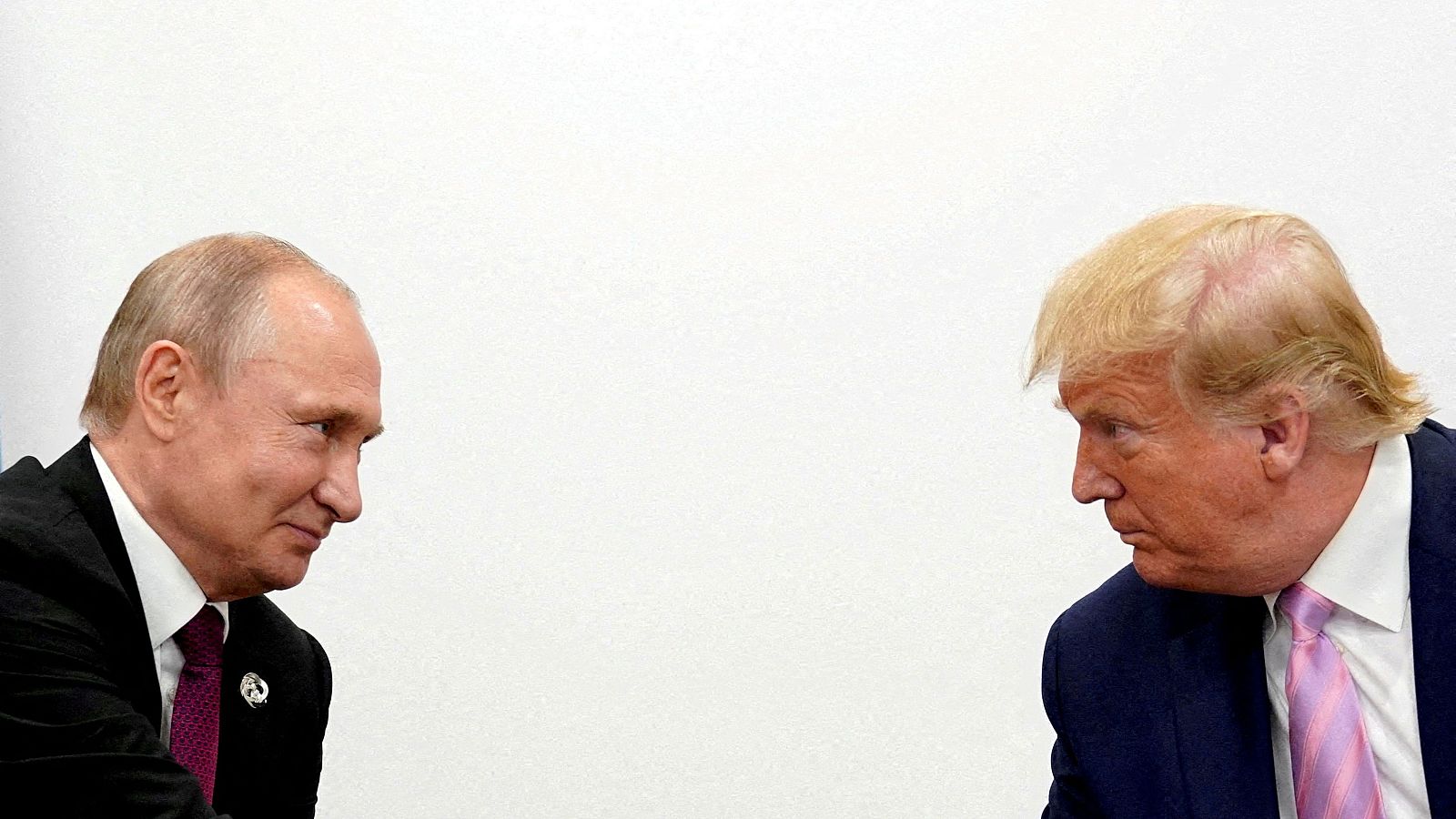 Trump se "enfada" con Putin por proponer sustituir a Zelenski | Ver