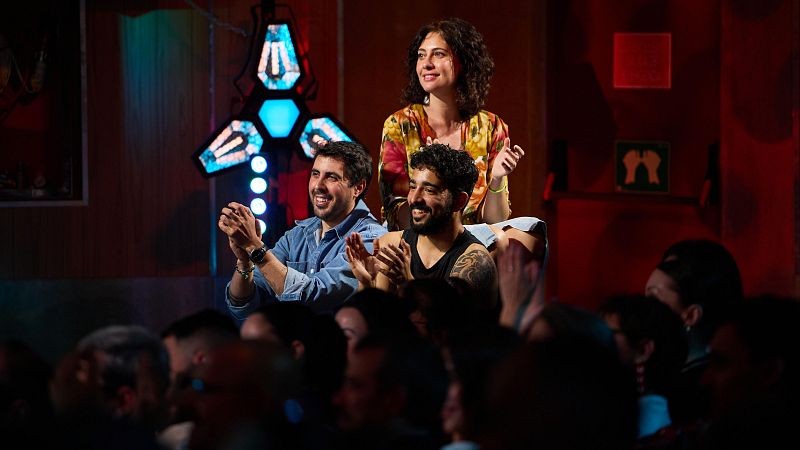 La Revuelta | Poesía en el bidé y una app contra la despoblación