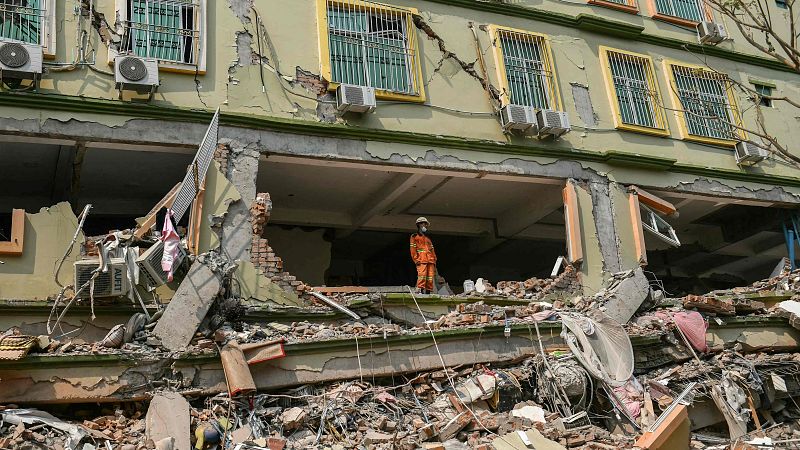 Más de 2.000 muertos tras el terremoto de magnitud 7,7 en Birmania