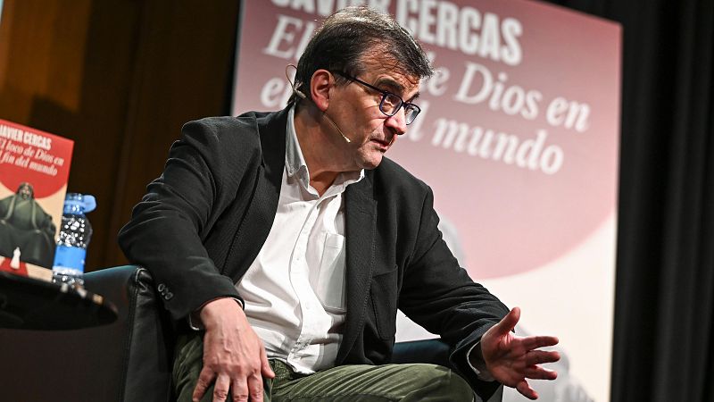 Javier Cercas estrena su libro sobre el Papa a petición del Vaticano | Ver