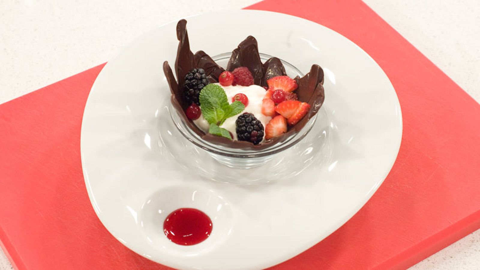 Saber cocinar - Truco - Cestas de chocolate rellenas