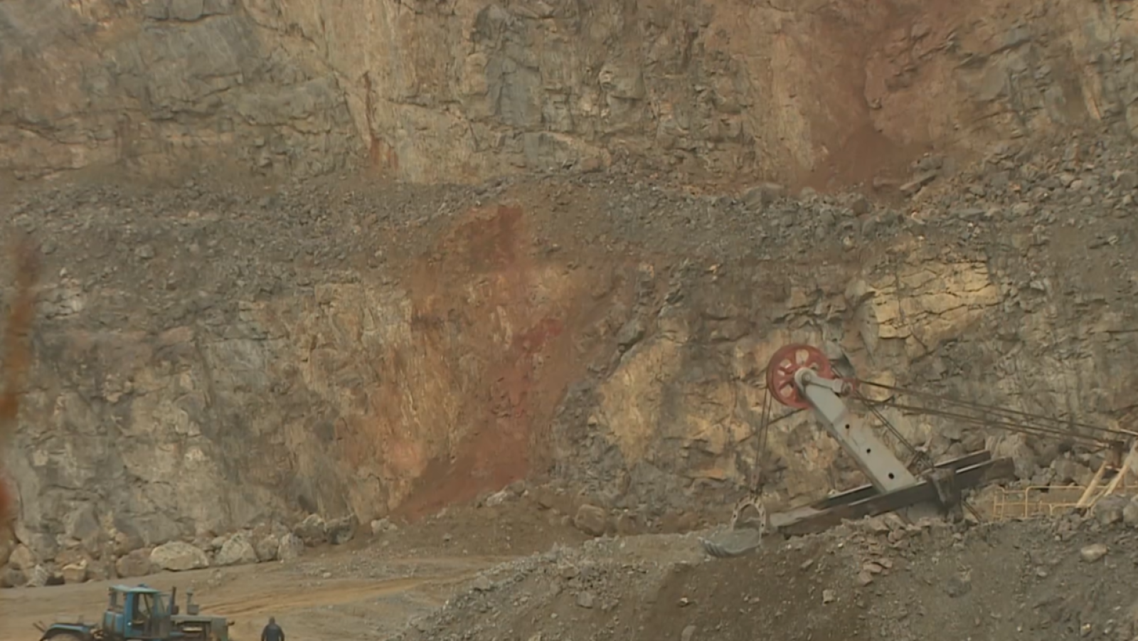 Trump amenaza con cortar la ayuda si Kiev no firma el acuerdo de minerales | Ver