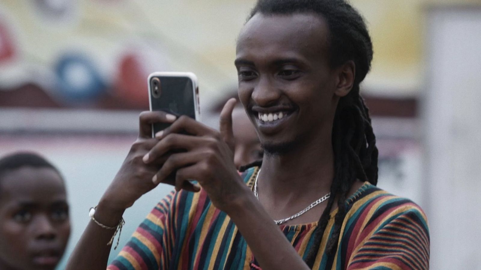 Documentos TV - A la sombra de las colinas - Ver ahora