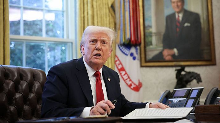 Telediario 1 - Cuenta atrás para el anuncio de la mayor ronda de aranceles de la Administración Trump