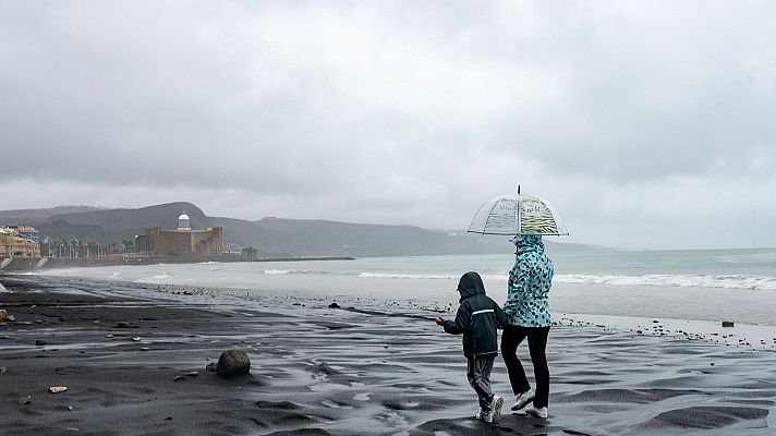 El tiempo - La borrasca Nuria deja avisos por lluvias y fuertes rachas de viento