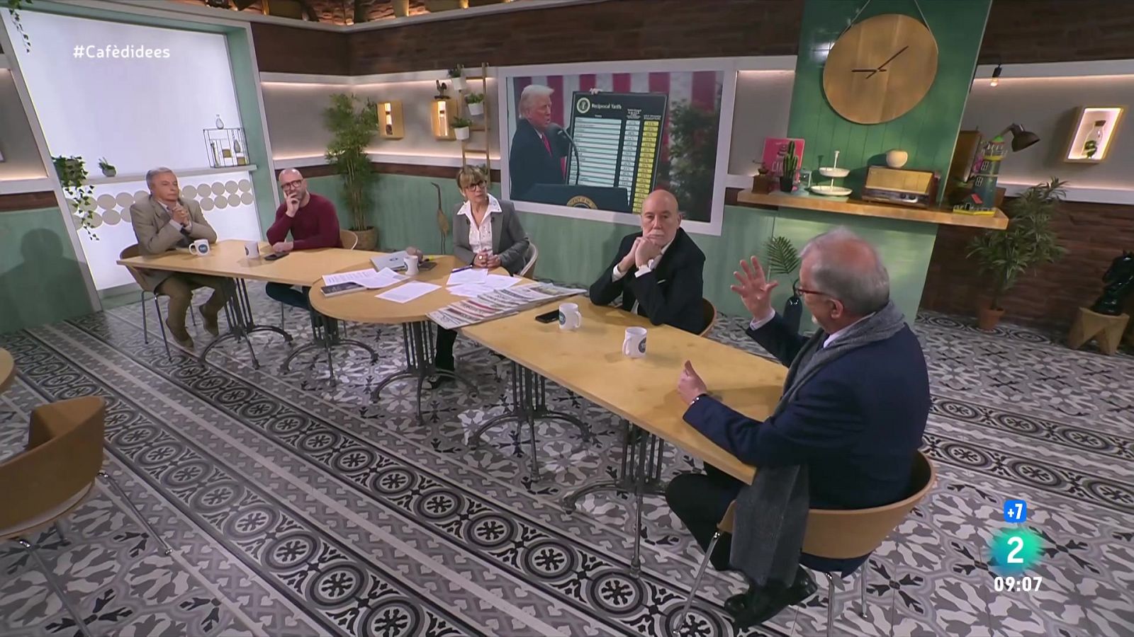 Aranzels de Trump: les conseqüències directes i la resposta europea - Cafè d'idees | Veure