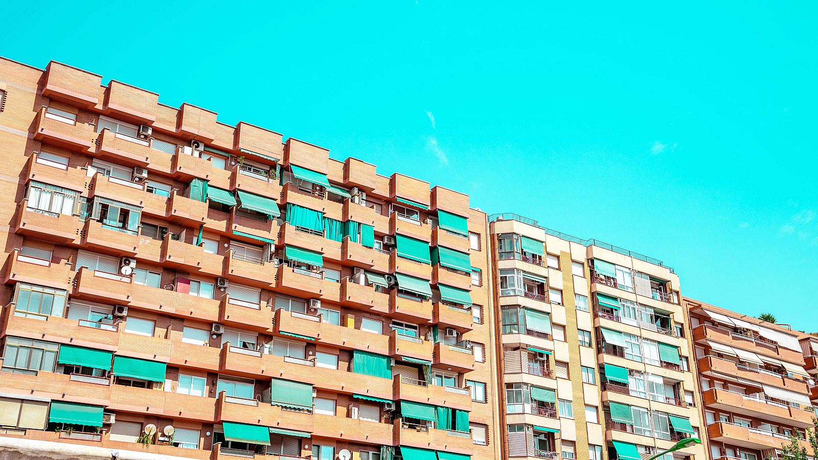 Será más difícil destinar un piso al alquiler turístico - Telediario 1 | Ver