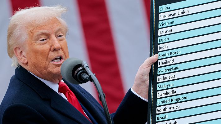 Telediario 1 - Trump declara la guerra comercial con aranceles "recíprocos" a casi todos los países del mundo