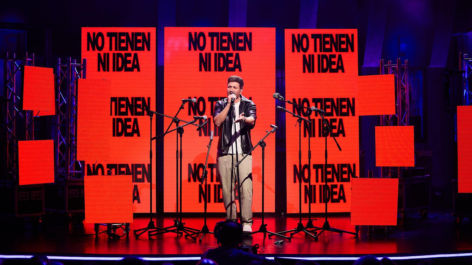 La Revuelta | Pablo Alborán canta "Clickbait" 3/4/25 - La Revuelta | Ver