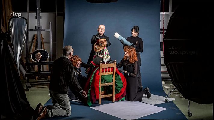 Aquí hay trabajo - Trajes de Museo