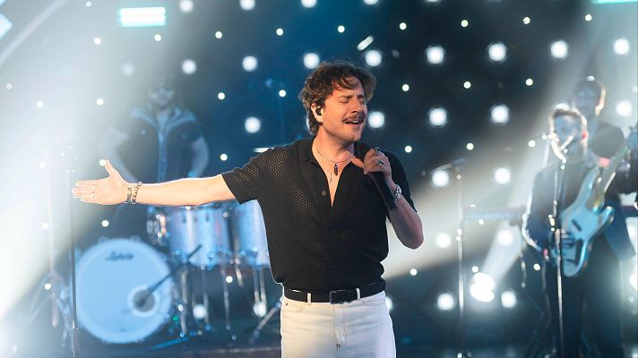 Late Xou con Marc Giró - Manuel Carrasco interpreta 'Mi dignidad'