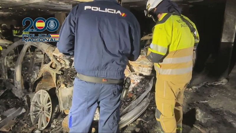 Continúa la investigación sobre el incendio donde murieron dos bomberos en Alcorcón