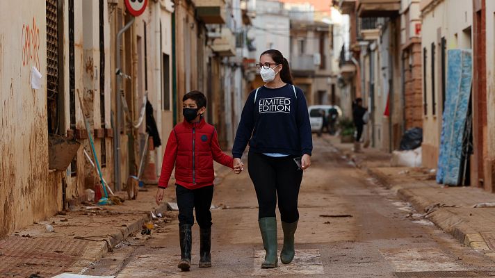 Telediario 1 - Los alumnos de los colegios afectados por la dana siguen sin recuperar la normalidad casi seis meses después