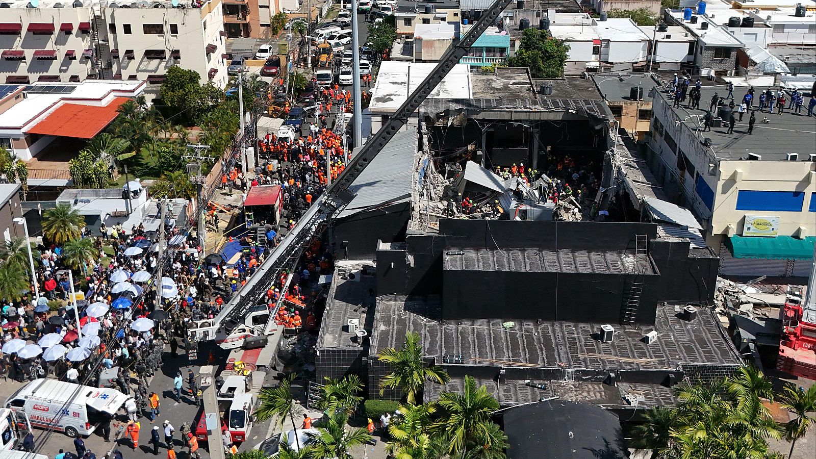 Al menos 98 muertos al desplomarse el techo de una discoteca en Santo Domingo | Ver