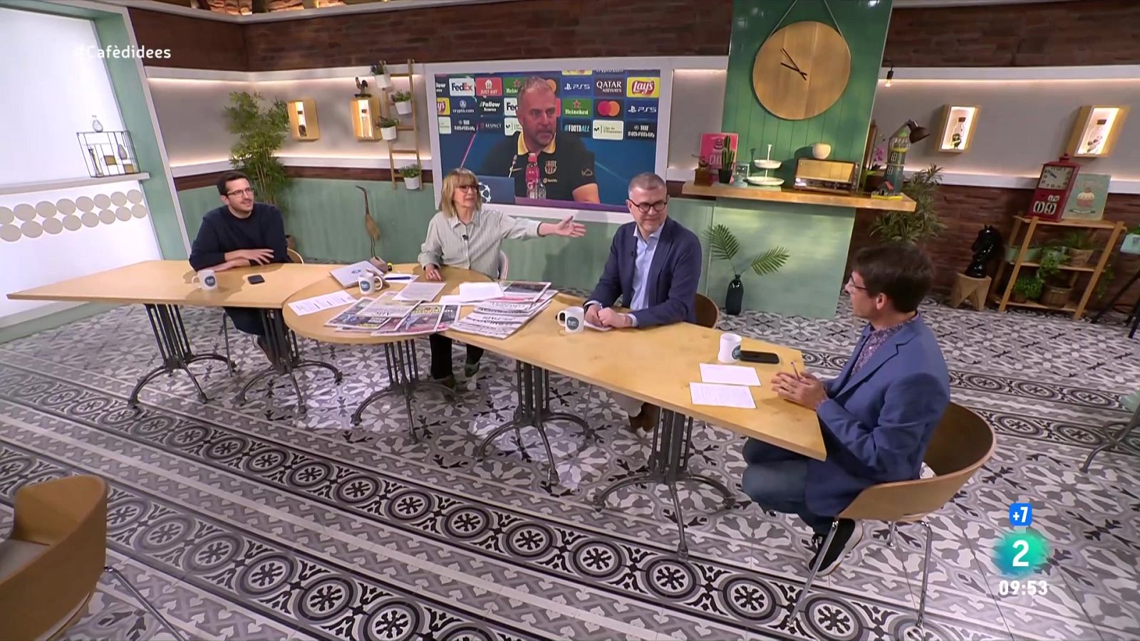 Gemma Nierga entrevista l'economista. La cantant Paula Ribó presenta disc: 'Jesucrista Superstar'. I parlem amb els propietaris d'habitatges