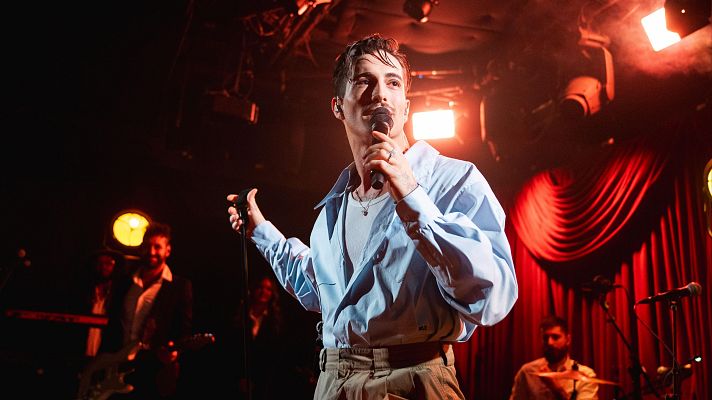 Telediario 1 - El vocalista del grupo Måneskin, Damiano David, estrena su primer disco en solitario