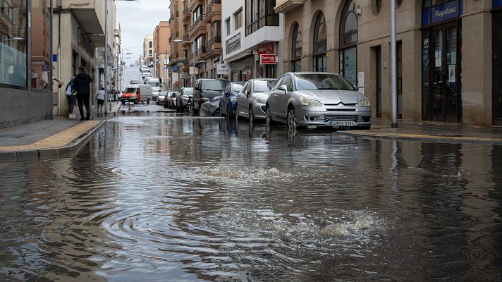 Telediario 1 - La borrasca Olivier pone a Canarias en alerta por lluvias