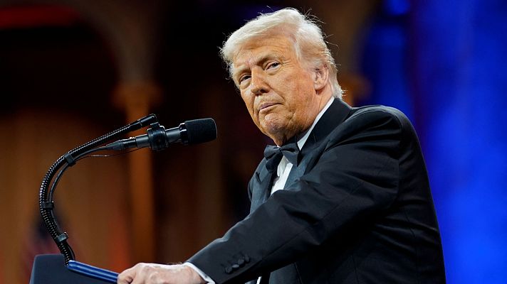 Telediario 1 - Trump presume de su guerra comercial contra el mundo: "Nos están llamando besándome el culo"