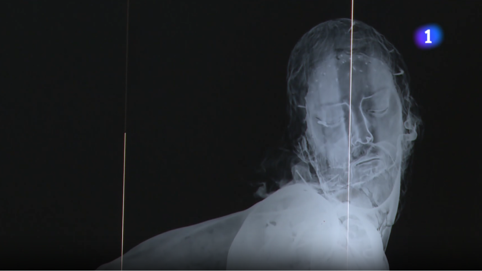 'La imagen revelada': los rayos X muestran el interior de algunas tallas religiosas - Telediario 1 | Ver