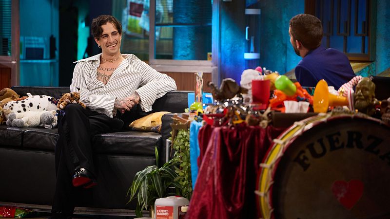 La Revuelta | ¿Qué electrodoméstico sería Damiano David? 9/4/25 - La Revuelta | Ver