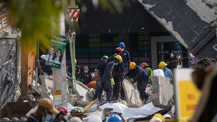 Telediario 2 - Aumentan a 124 los muertos en la discoteca de Santo Domingo mientras sigue la búsqueda de supervivientes