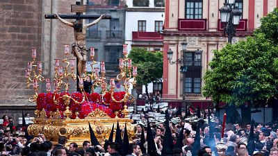 El problema de la falta o exceso de costaleros antes de Semana Santa | Ver