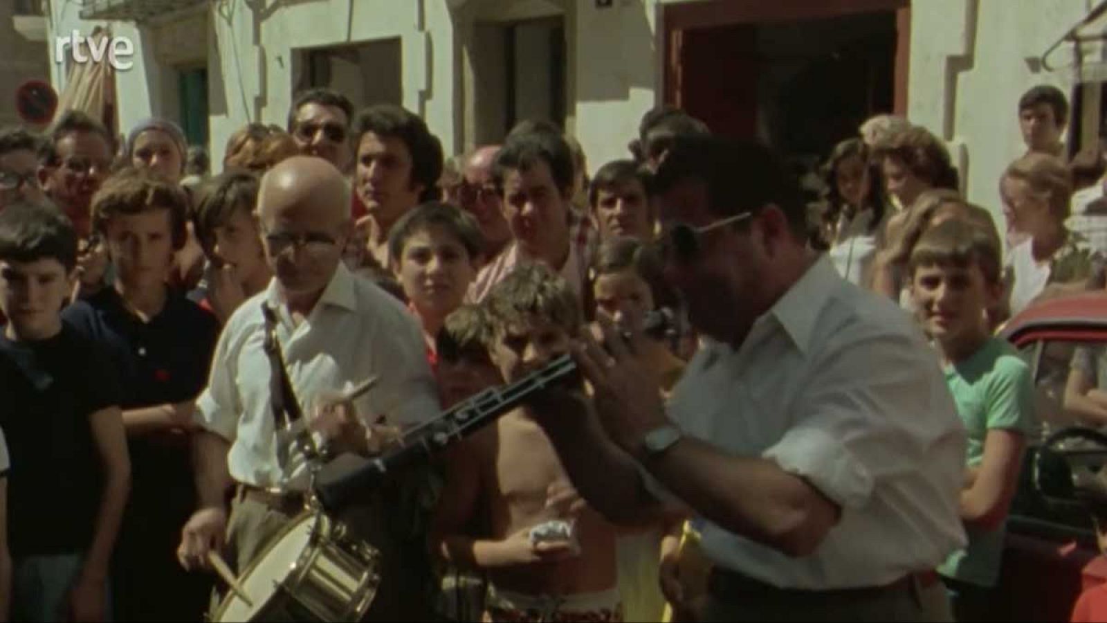 Raíces - Agosto en Sitges - Raíces | Ver