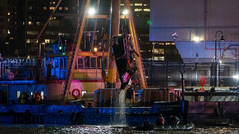 Polémica sobre la seguridad de los tours en helicóptero en Nueva York - Telediario 1 | Ver