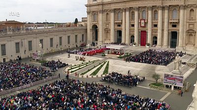 Procesin del Domingo de Ramos 2025 desde la Plaza de San Pedro en El Vaticano