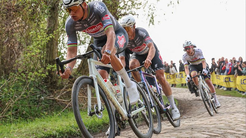 Mathieu Van der Poel gana su tercera Pars Roubaix consecutiva tras un cara a cara histrico contra Pogacar