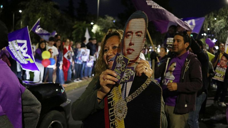 Noboa aventaja a González en las elecciones de Ecuador - Informativo 24h | Ver