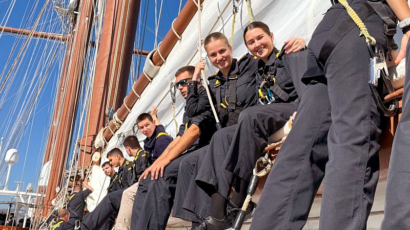 La Princesa Leonor prosigue su formación a bordo del Elcano - Modo Digital | Ver