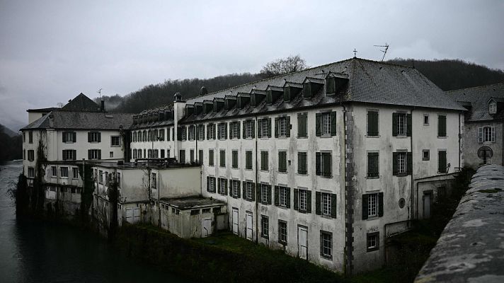 Telediario 1 - Investigan maltrato físico y abusos sexuales en un colegio religioso francés
