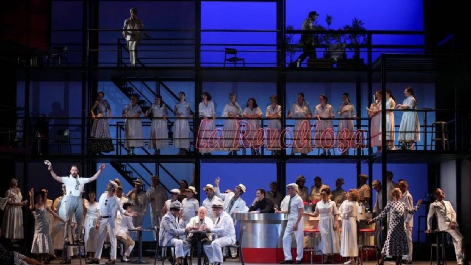 Juan Echanove vuelve a la Zarzuela con 'El Bateo' y 'La Revoltosa' - Telediario 1 | Ver